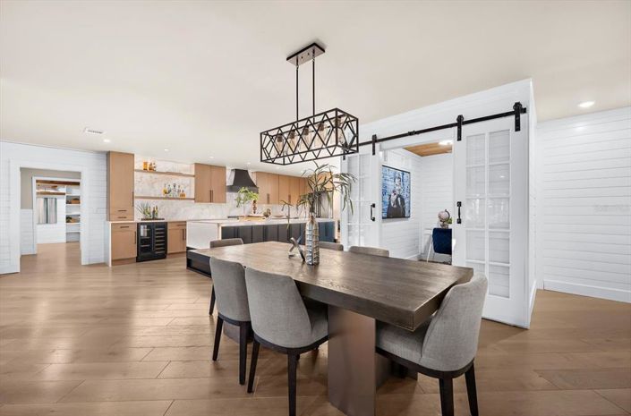 Image No.13-4 Bed Property for sale