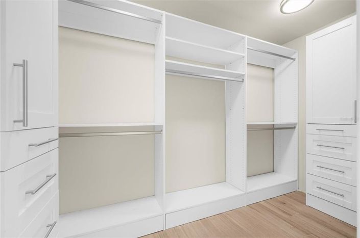 Image No.33-4 Bed Property for sale