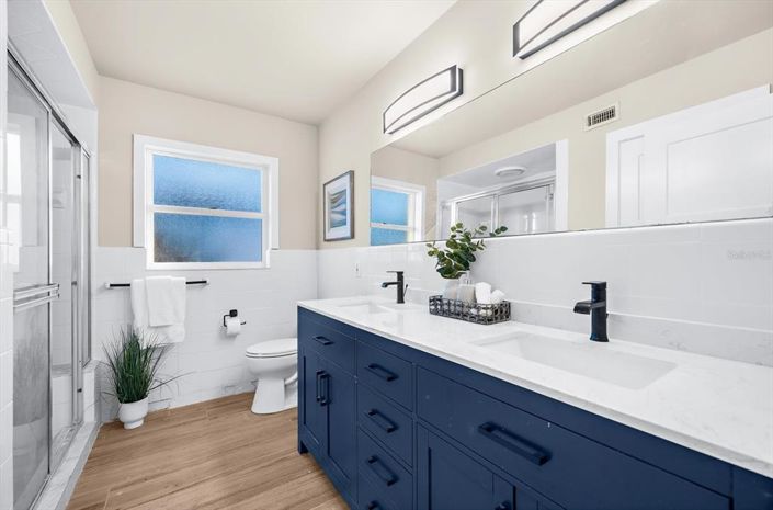 Image No.36-4 Bed Property for sale