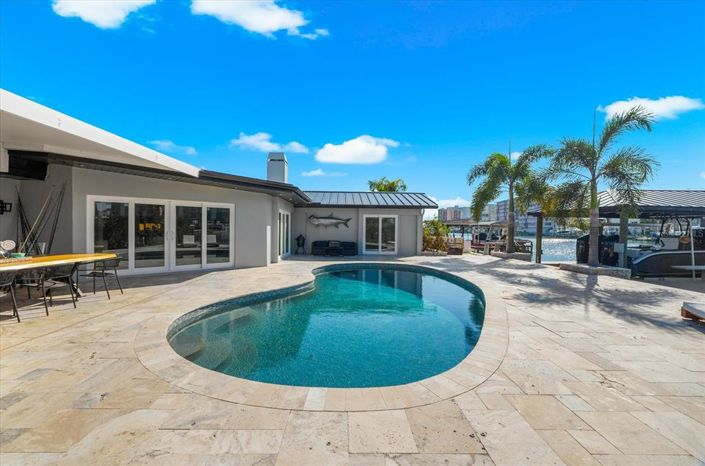 Image No.46-4 Bed Property for sale