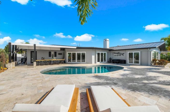 Image No.48-4 Bed Property for sale