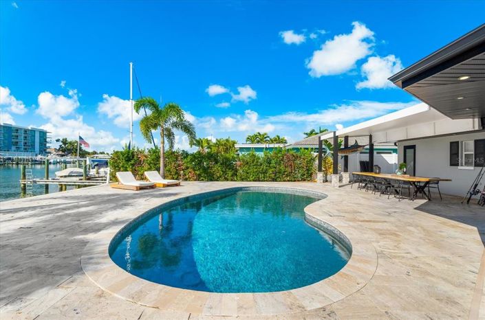 Image No.50-4 Bed Property for sale