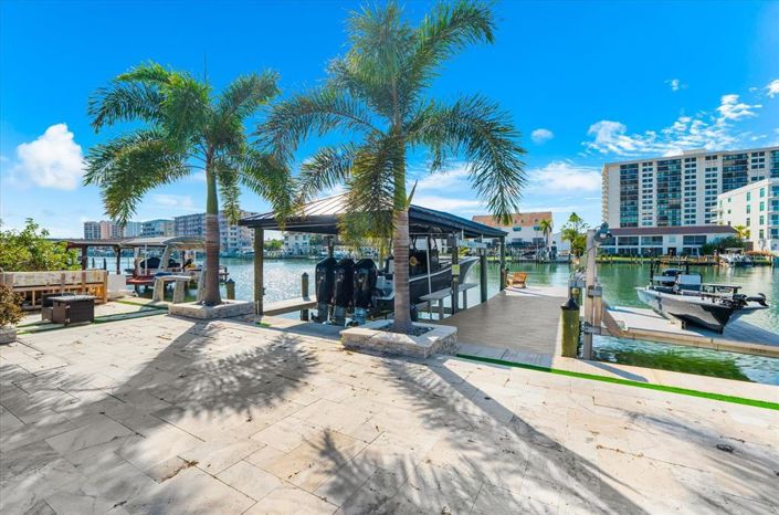 Image No.56-4 Bed Property for sale