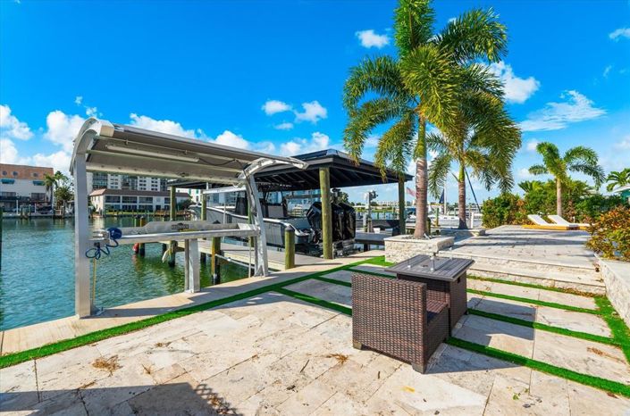 Image No.57-4 Bed Property for sale