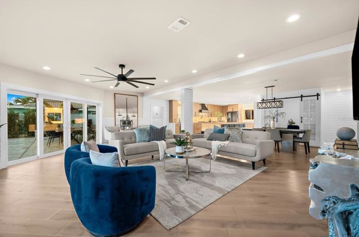 Image No.6-4 Bed Property for sale