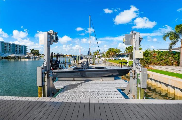 Image No.60-4 Bed Property for sale