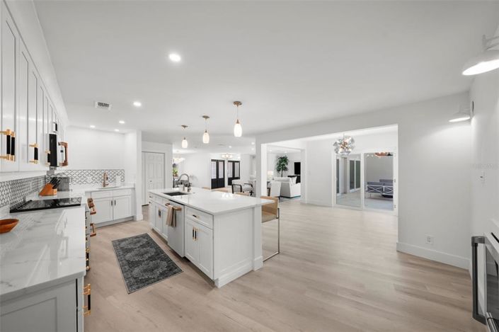 Image No.18-4 Bed Property for sale