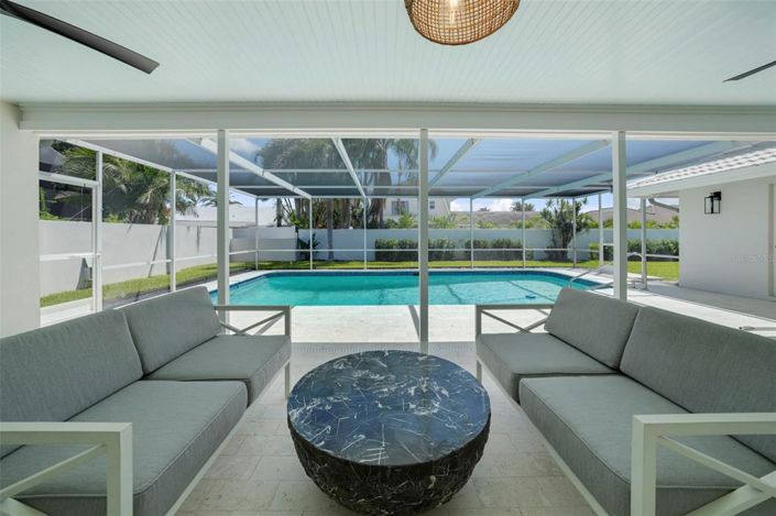 Image No.57-4 Bed Property for sale