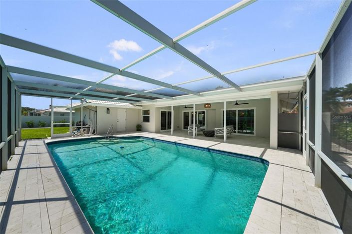 Image No.60-4 Bed Property for sale