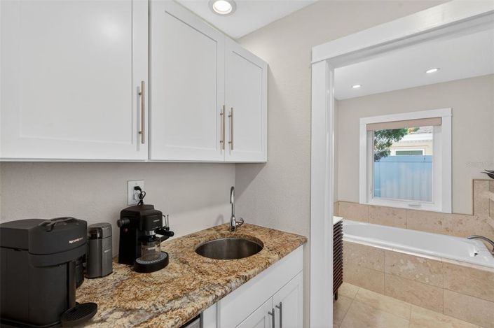 Image No.13-3 Bed Property for sale