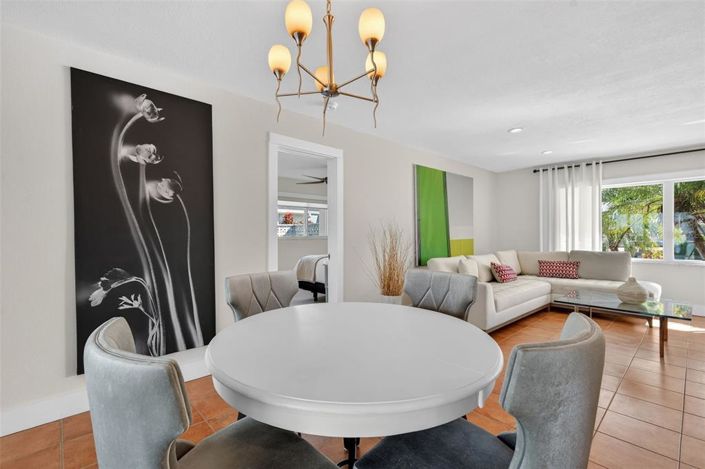 Image No.24-3 Bed Property for sale