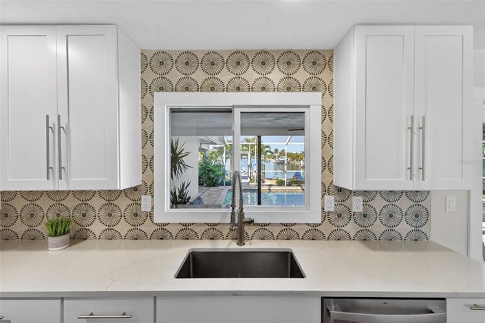 Image No.27-3 Bed Property for sale