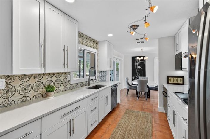 Image No.28-3 Bed Property for sale