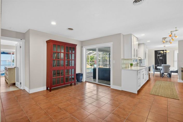 Image No.33-3 Bed Property for sale