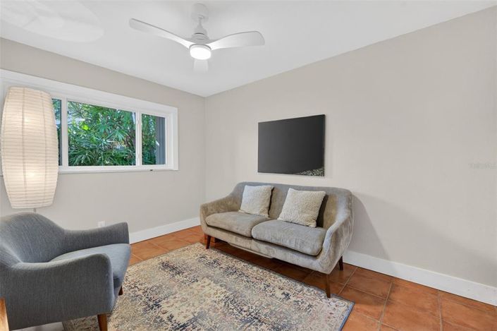 Image No.34-3 Bed Property for sale