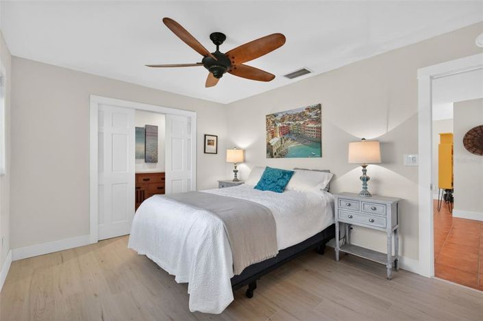 Image No.37-3 Bed Property for sale