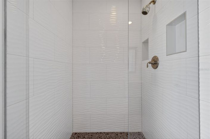 Image No.40-3 Bed Property for sale