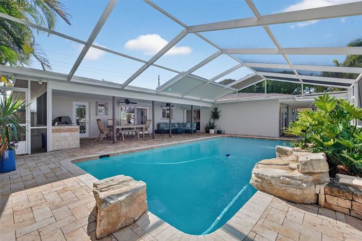 Image No.52-3 Bed Property for sale