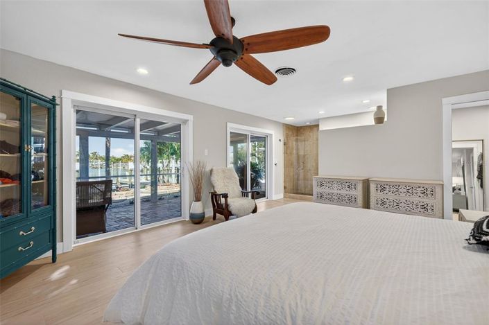 Image No.9-3 Bed Property for sale