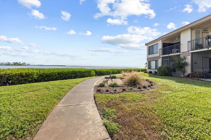 Image No.30-2 Bed Property for sale