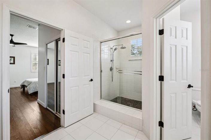 Image No.24-5 Bed Property for sale