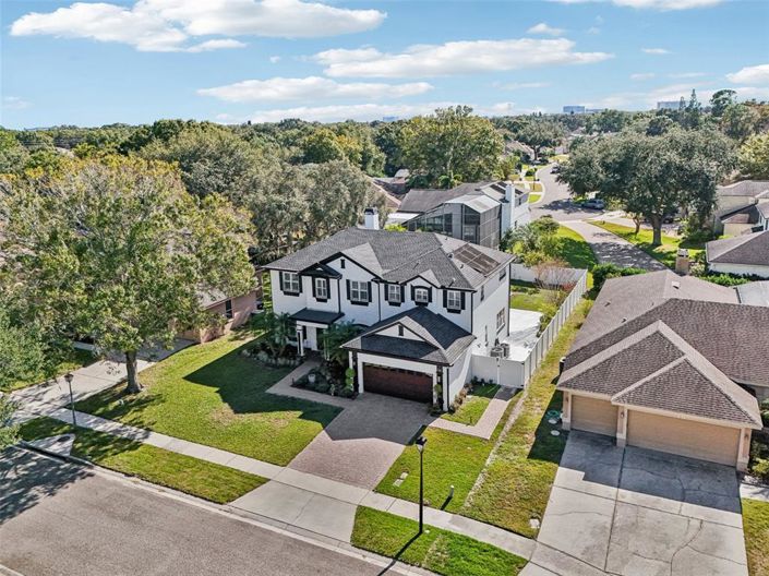 Image No.40-5 Bed Property for sale