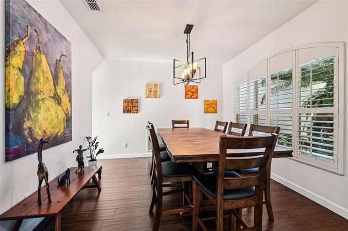 Image No.8-5 Bed Property for sale