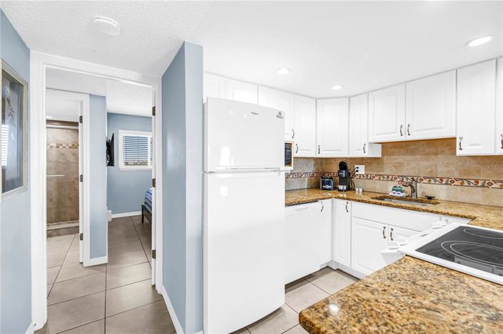 Image No.12-3 Bed Property for sale