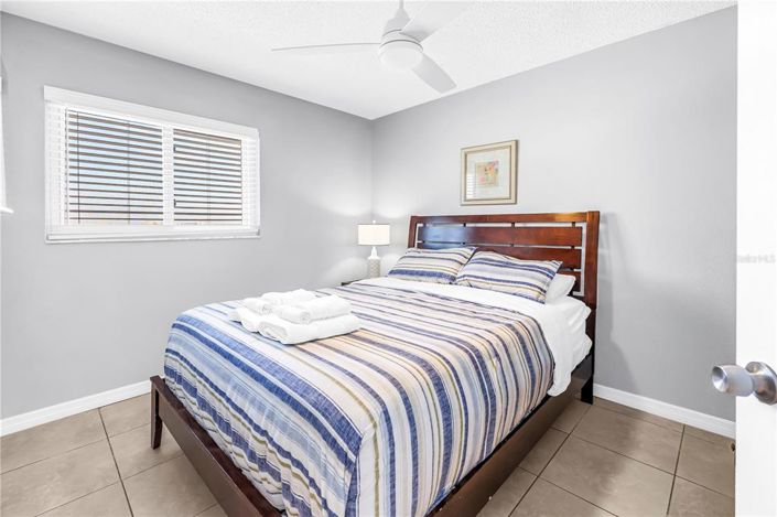 Image No.15-3 Bed Property for sale