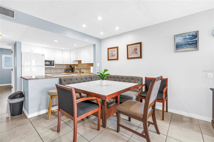 Image No.8-3 Bed Property for sale