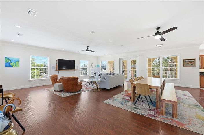 Image No.15-4 Bed Property for sale