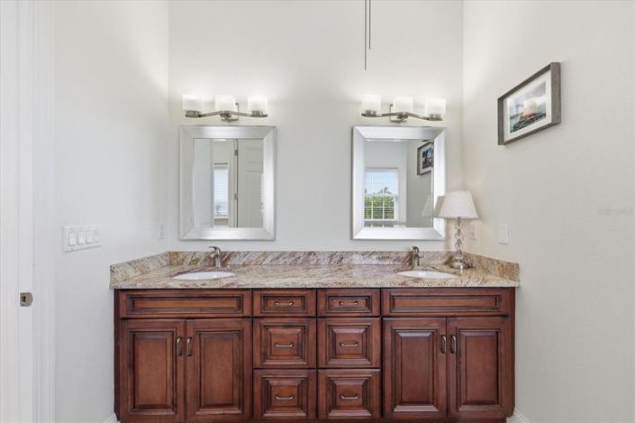 Image No.37-4 Bed Property for sale