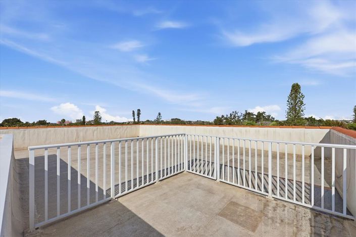 Image No.42-4 Bed Property for sale