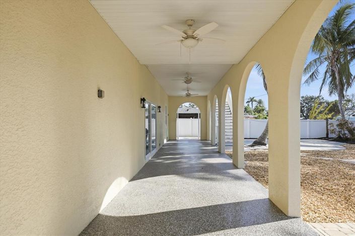 Image No.48-4 Bed Property for sale