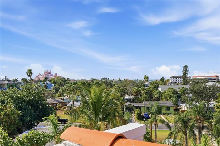 Image No.55-4 Bed Property for sale