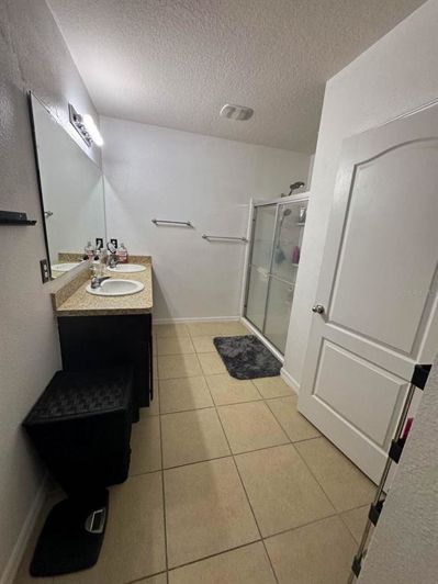 Image No.38-3 Bed Property for sale