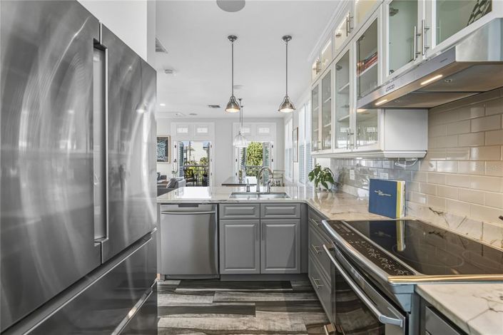 Image No.15-3 Bed Property for sale