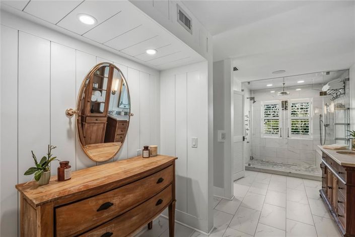 Image No.33-3 Bed Property for sale