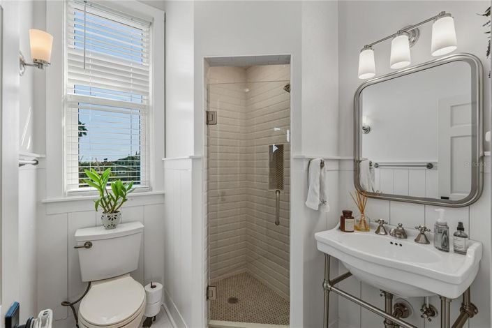 Image No.38-3 Bed Property for sale