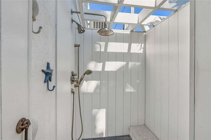 Image No.41-3 Bed Property for sale