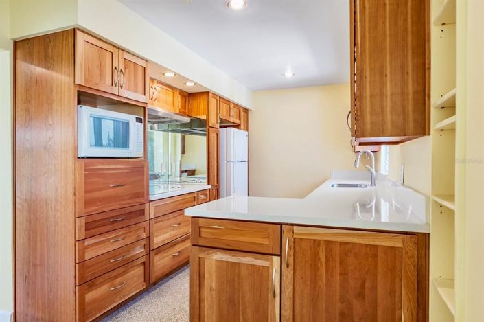 Image No.13-2 Bed Property for sale