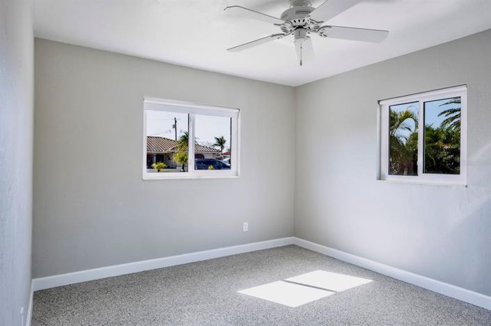 Image No.21-2 Bed Property for sale