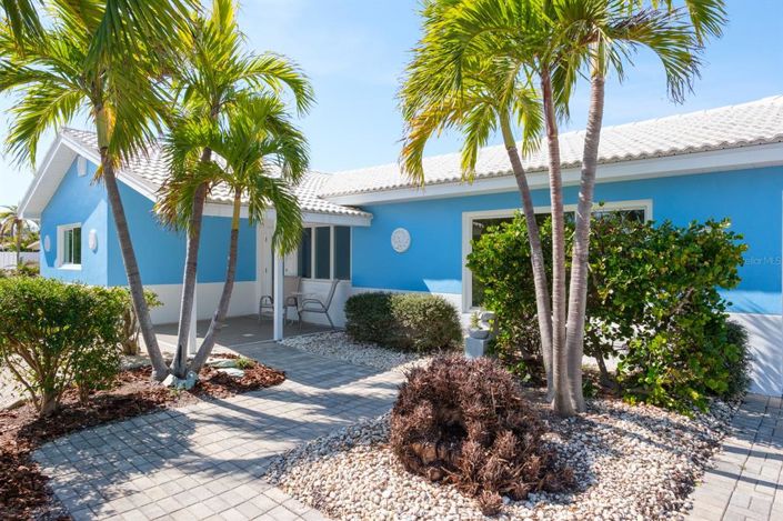 Image No.30-2 Bed Property for sale