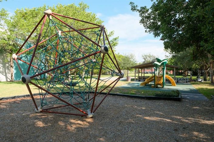 Image No.39-2 Bed Property for sale