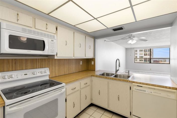 Image No.4-1 Bed Property for sale