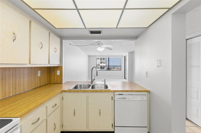 Image No.5-1 Bed Property for sale