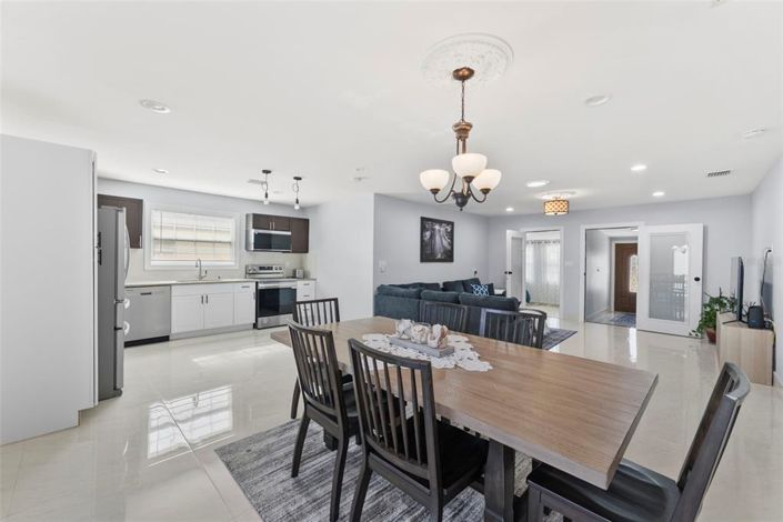 Image No.12-3 Bed Property for sale