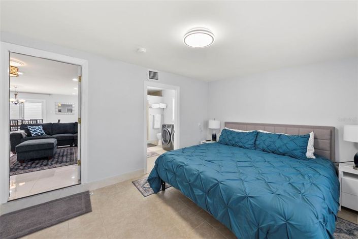 Image No.15-3 Bed Property for sale