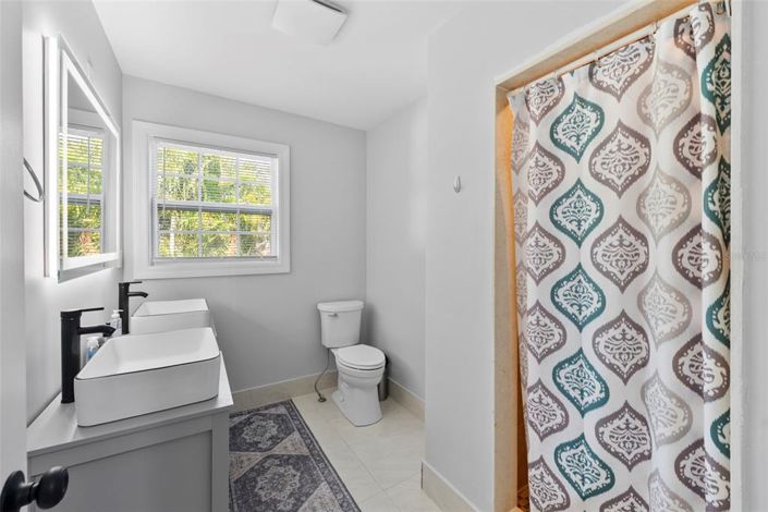 Image No.21-3 Bed Property for sale