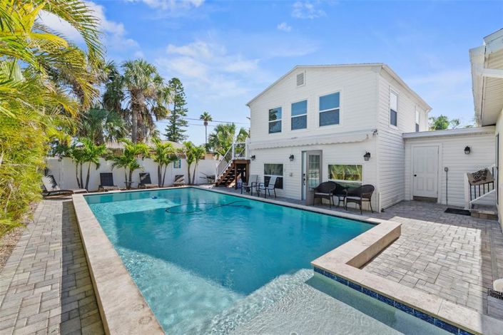 Image No.27-3 Bed Property for sale